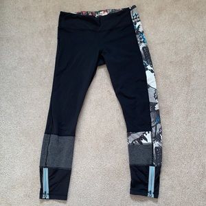 Lululemon Run the World 7/8 tight size 8